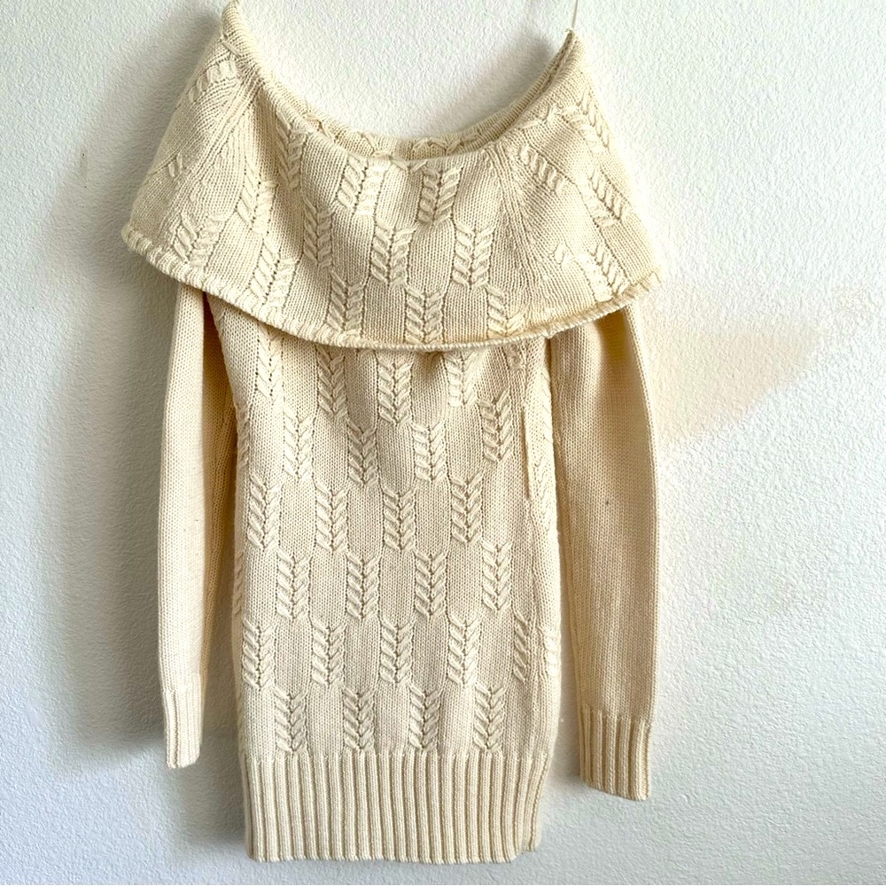Guess Elegant Cream Sweater - Picture 5 of 12